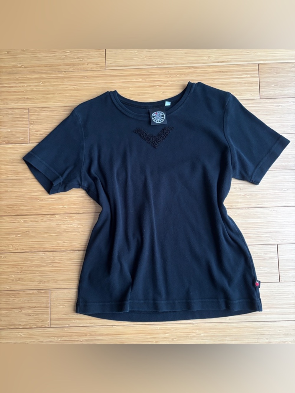 Vintage 90s black cotton tee with lace detail